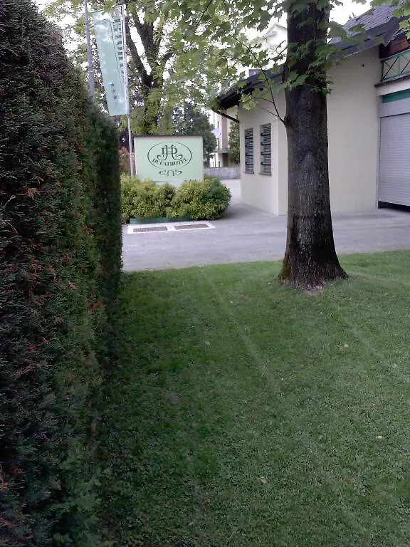 Ducathotel Torrile Hotel